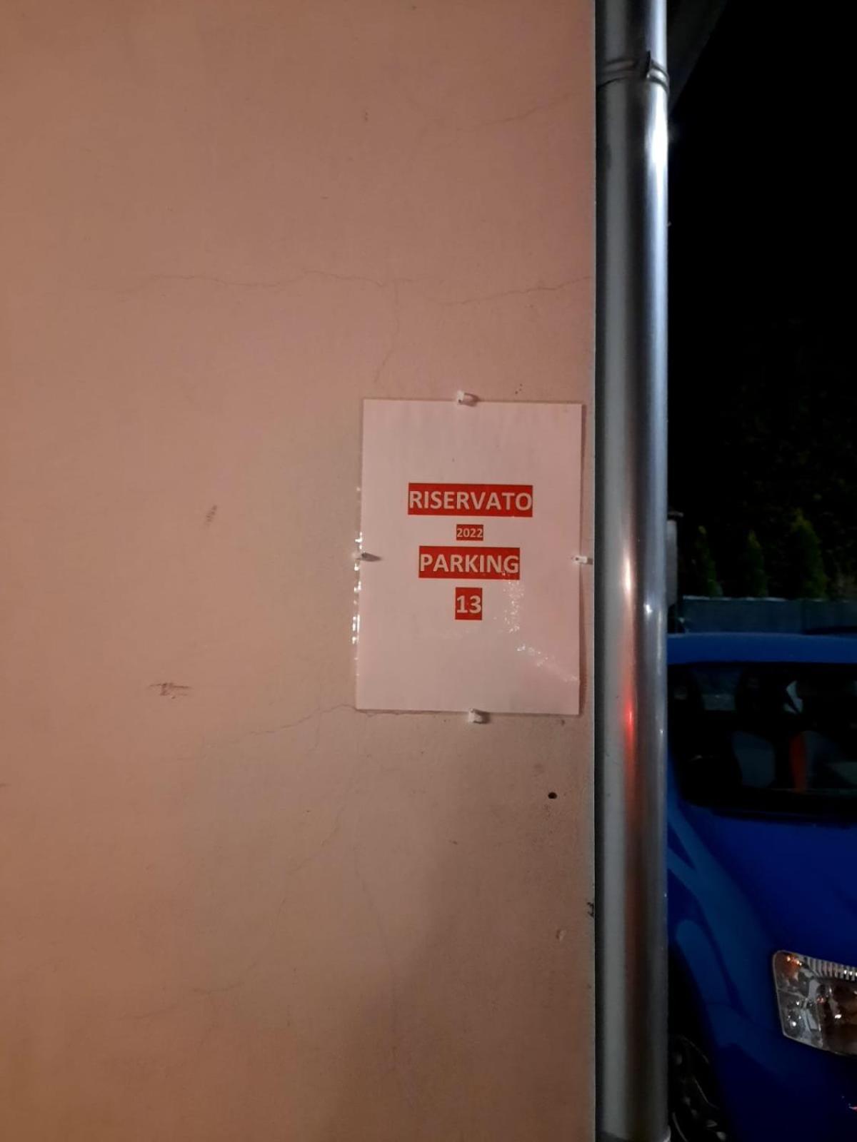 Appartamento Monolocale nel Centro Storico di Sesto Calende Camera foto